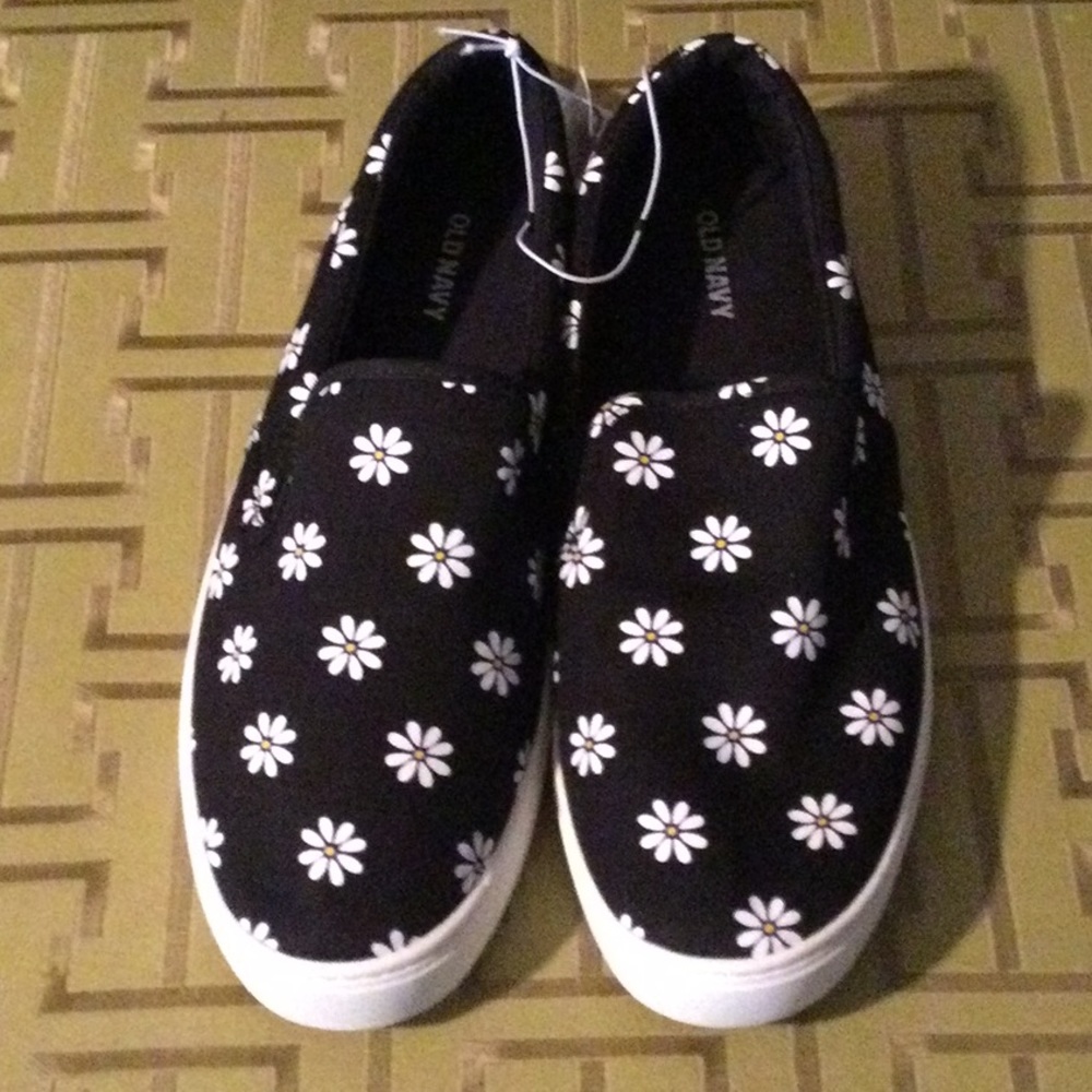 Old Navy Daisy Print Canvas Sneakers